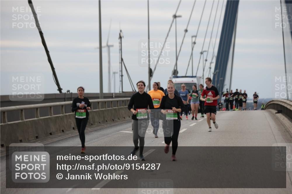 03.10.2025 - Köhlbrandbrückenlauf Jannik Wohlers http://msf.ph/oto/9154287 03.10.2025 16:05:31 Position 1 8515 meine-sportfotos.de