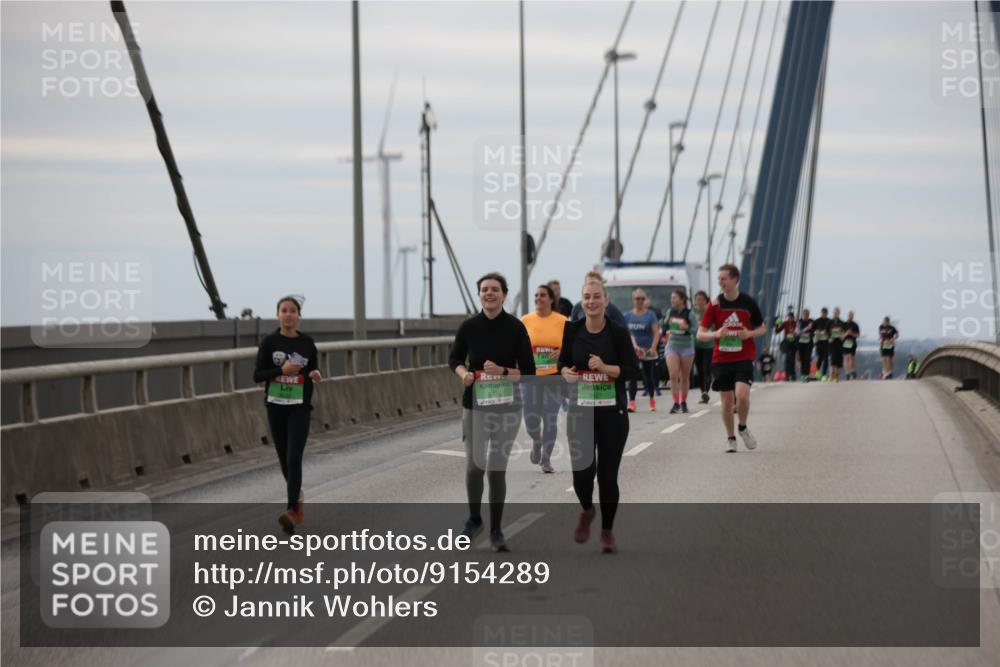 03.10.2025 - Köhlbrandbrückenlauf Jannik Wohlers http://msf.ph/oto/9154289 03.10.2025 16:05:31 Position 1 8515, 8527 meine-sportfotos.de