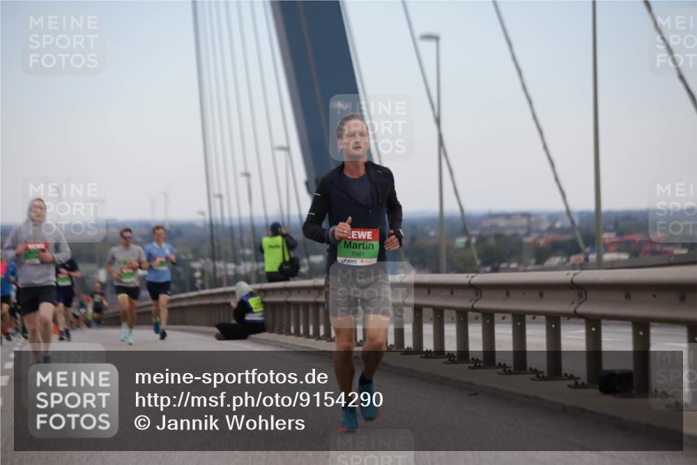 03.10.2025 - Köhlbrandbrückenlauf Jannik Wohlers http://msf.ph/oto/9154290 03.10.2025 15:23:45 Position 1 7081 meine-sportfotos.de