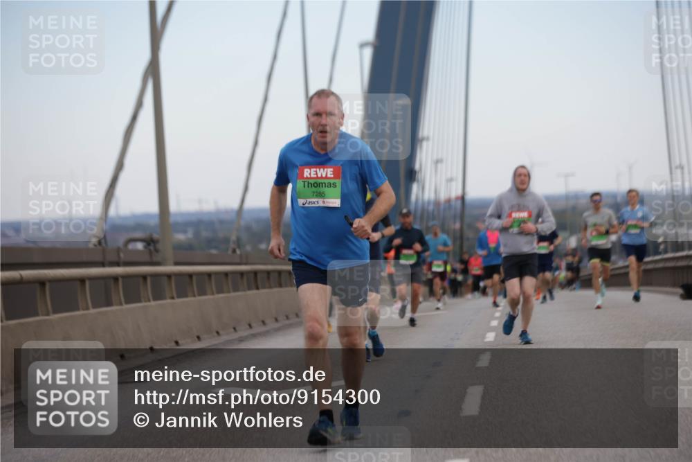 03.10.2025 - Köhlbrandbrückenlauf Jannik Wohlers http://msf.ph/oto/9154300 03.10.2025 15:23:46 Position 1 7285 meine-sportfotos.de