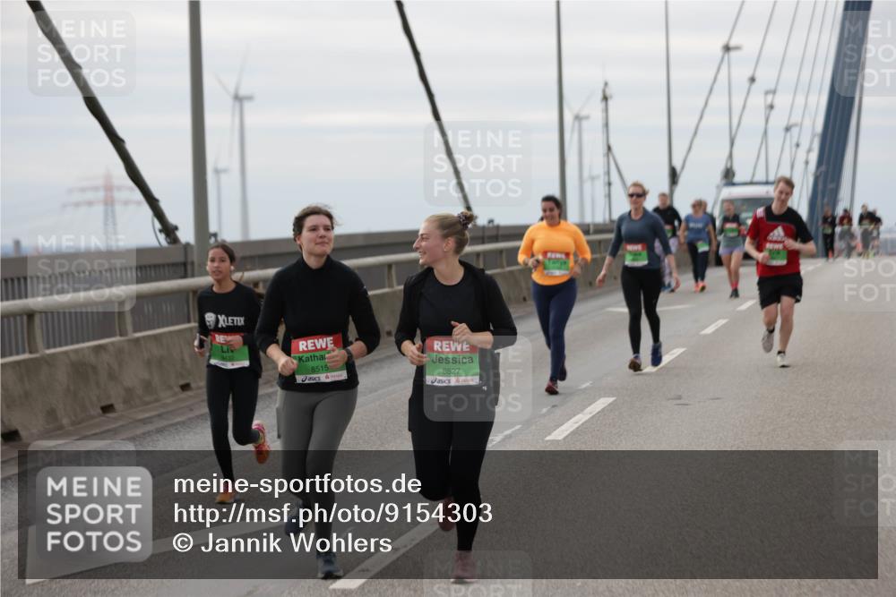 03.10.2025 - Köhlbrandbrückenlauf Jannik Wohlers http://msf.ph/oto/9154303 03.10.2025 16:05:35 Position 1 8515, 8527 meine-sportfotos.de
