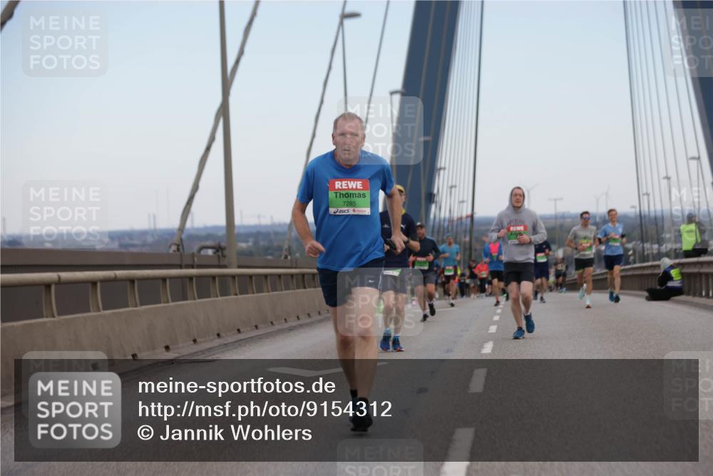 03.10.2025 - Köhlbrandbrückenlauf Jannik Wohlers http://msf.ph/oto/9154312 03.10.2025 15:23:47 Position 1 7285 meine-sportfotos.de