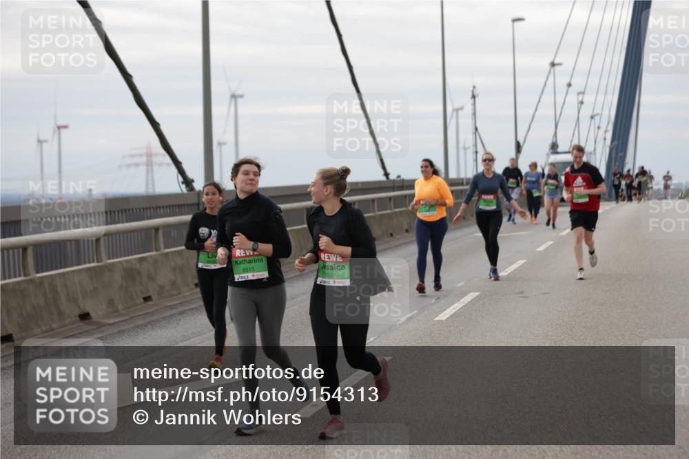 03.10.2025 - Köhlbrandbrückenlauf Jannik Wohlers http://msf.ph/oto/9154313 03.10.2025 16:05:35 Position 1 8515, 8527 meine-sportfotos.de