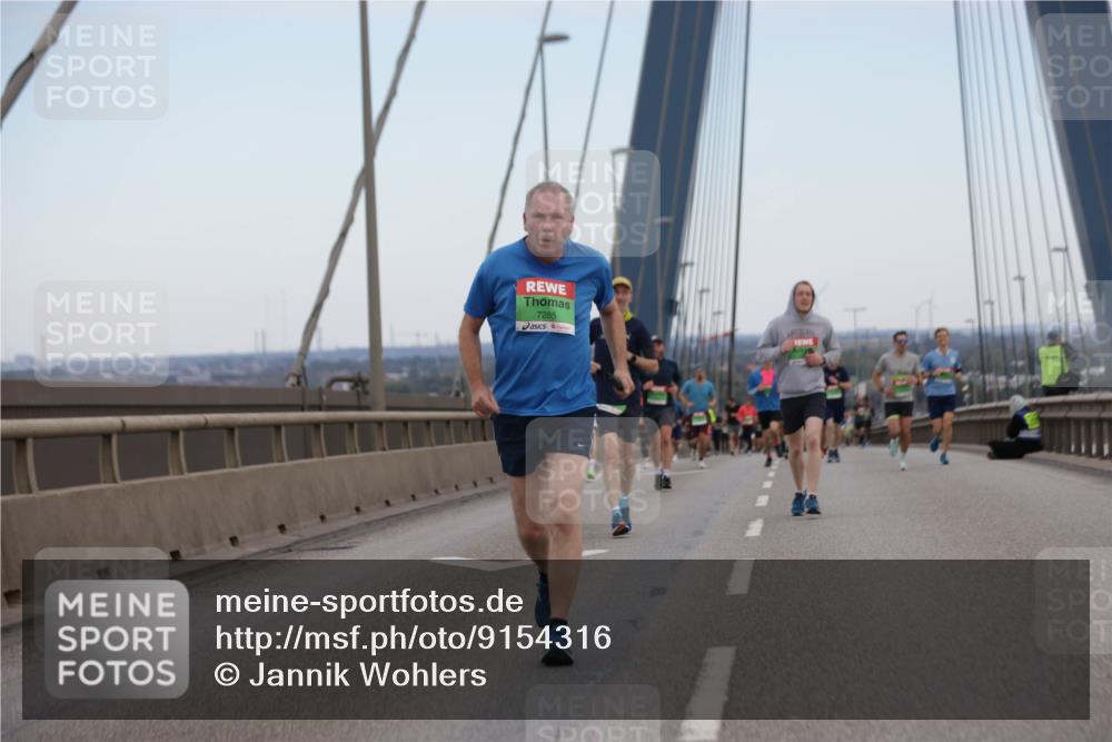 03.10.2025 - Köhlbrandbrückenlauf Jannik Wohlers http://msf.ph/oto/9154316 03.10.2025 15:23:47 Position 1 7285 meine-sportfotos.de