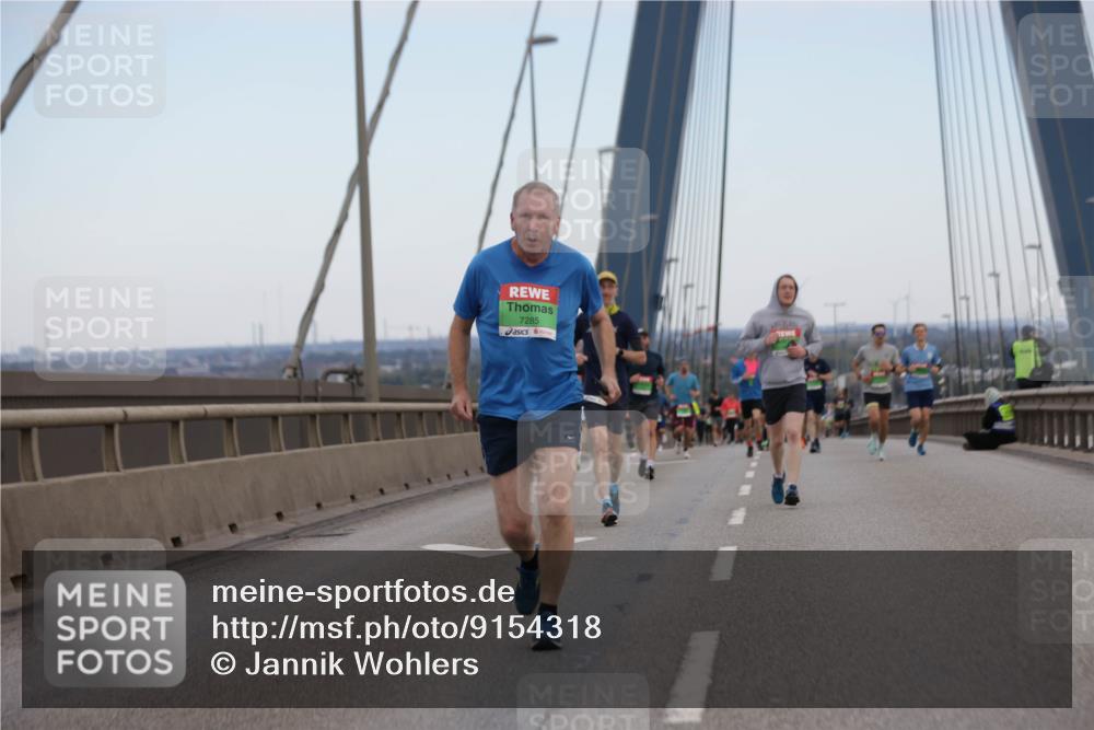 03.10.2025 - Köhlbrandbrückenlauf Jannik Wohlers http://msf.ph/oto/9154318 03.10.2025 15:23:47 Position 1 7285 meine-sportfotos.de