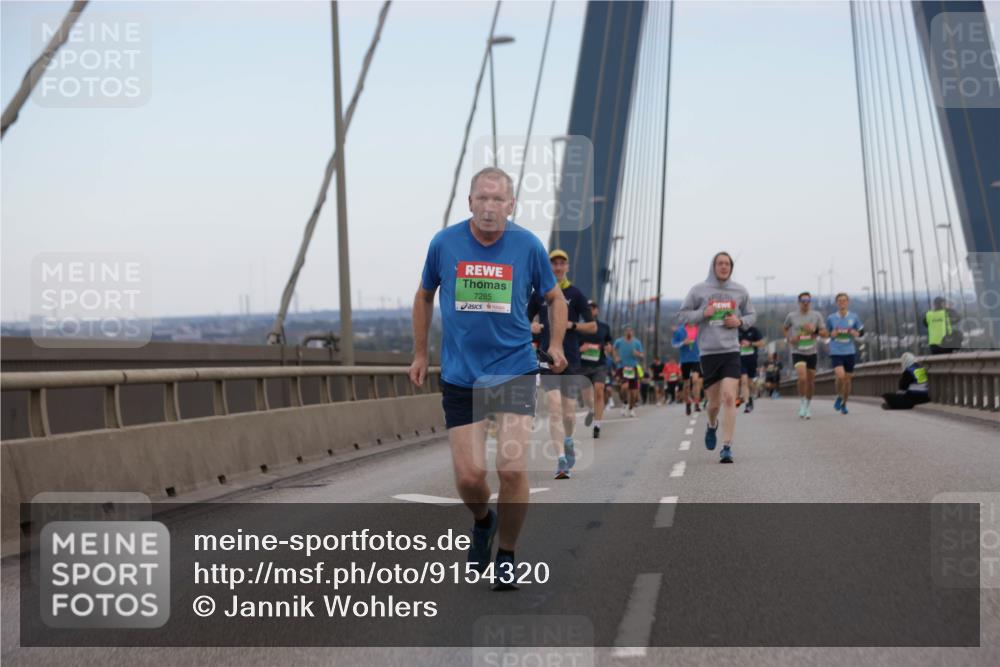 03.10.2025 - Köhlbrandbrückenlauf Jannik Wohlers http://msf.ph/oto/9154320 03.10.2025 15:23:47 Position 1 7285 meine-sportfotos.de