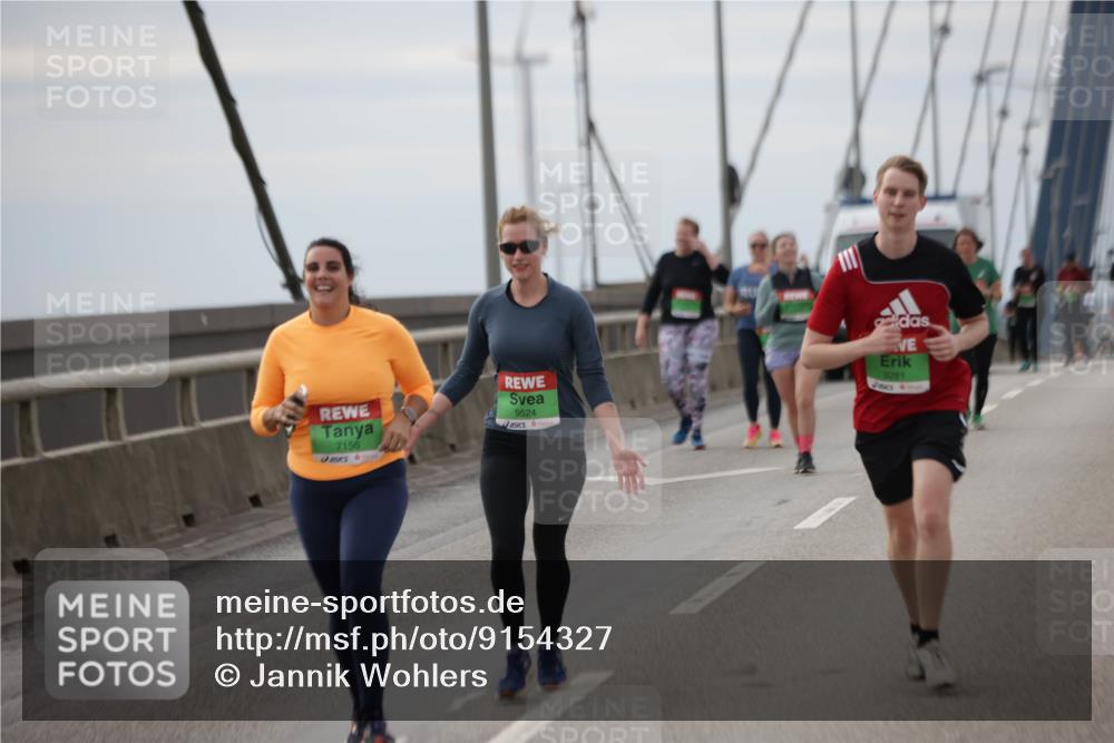 03.10.2025 - Köhlbrandbrückenlauf Jannik Wohlers http://msf.ph/oto/9154327 03.10.2025 16:05:36 Position 1 7156, 9524, 9281 meine-sportfotos.de
