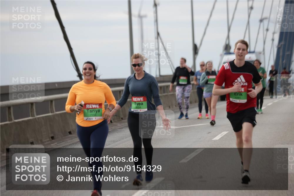 03.10.2025 - Köhlbrandbrückenlauf Jannik Wohlers http://msf.ph/oto/9154329 03.10.2025 16:05:36 Position 1 7156, 9524, 9281 meine-sportfotos.de