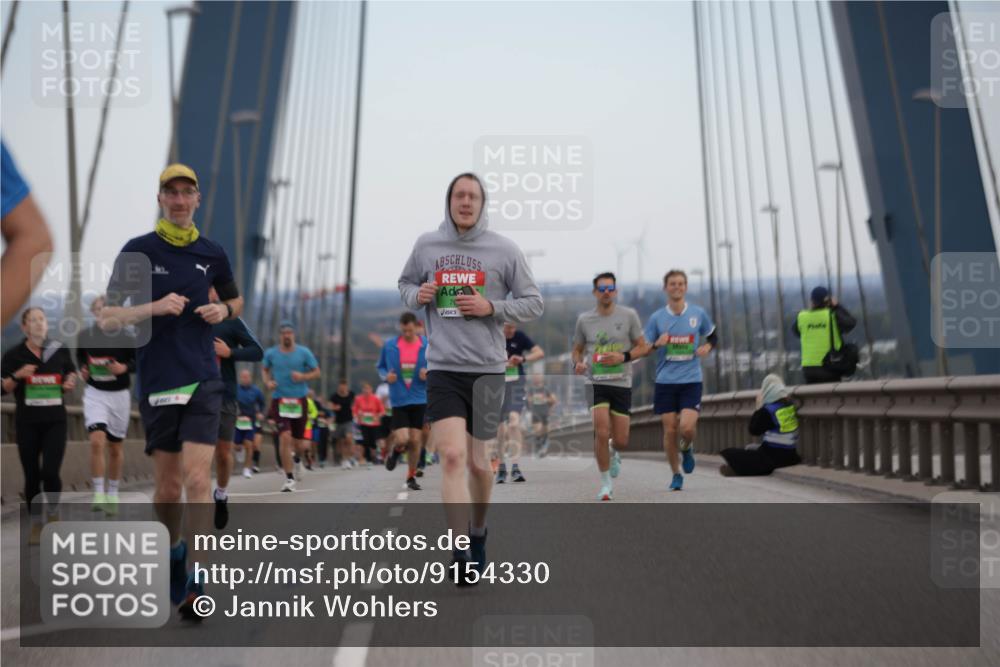 03.10.2025 - Köhlbrandbrückenlauf Jannik Wohlers http://msf.ph/oto/9154330 03.10.2025 15:23:48 Position 1  meine-sportfotos.de