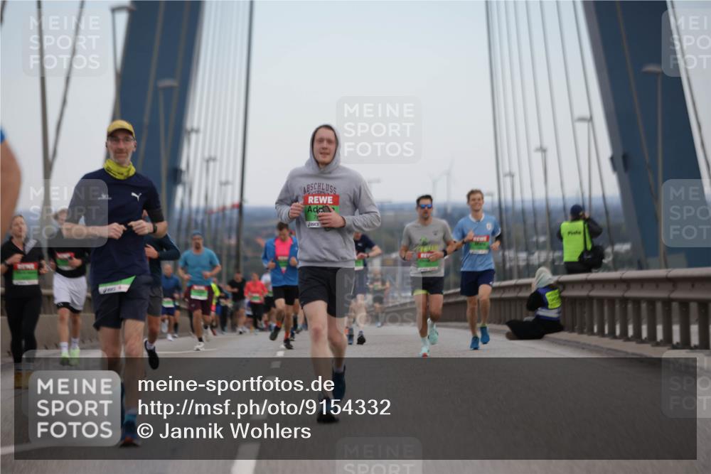 03.10.2025 - Köhlbrandbrückenlauf Jannik Wohlers http://msf.ph/oto/9154332 03.10.2025 15:23:48 Position 1  meine-sportfotos.de
