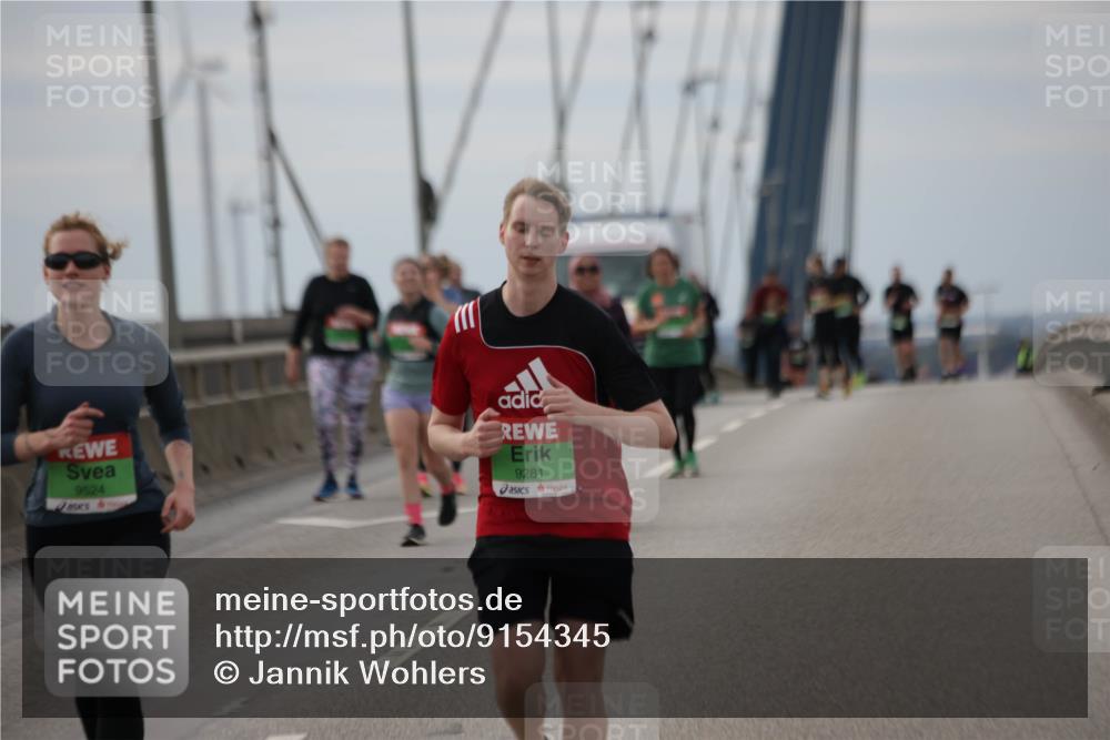 03.10.2025 - Köhlbrandbrückenlauf Jannik Wohlers http://msf.ph/oto/9154345 03.10.2025 16:05:37 Position 1 9524, 9281 meine-sportfotos.de