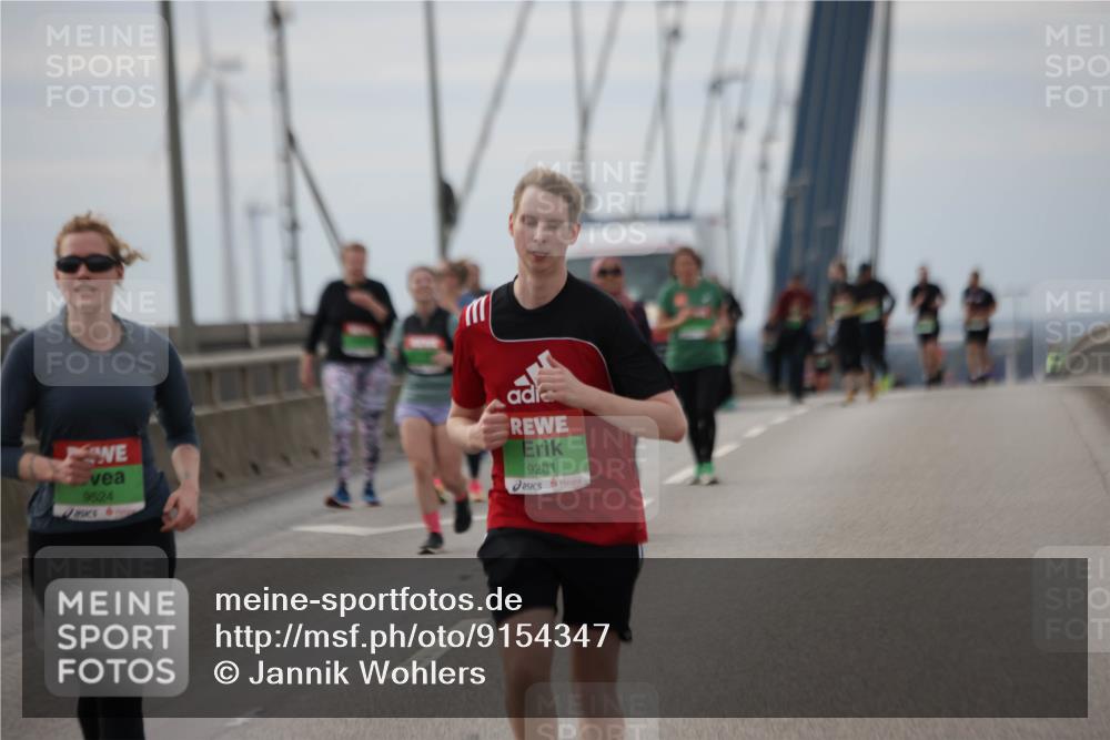 03.10.2025 - Köhlbrandbrückenlauf Jannik Wohlers http://msf.ph/oto/9154347 03.10.2025 16:05:38 Position 1 9524, 9281 meine-sportfotos.de