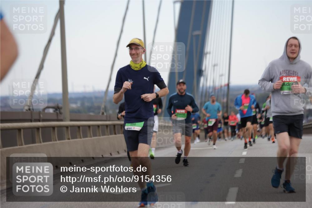 03.10.2025 - Köhlbrandbrückenlauf Jannik Wohlers http://msf.ph/oto/9154356 03.10.2025 15:23:49 Position 1 8848, 76 meine-sportfotos.de