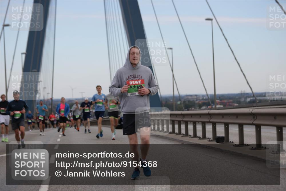 03.10.2025 - Köhlbrandbrückenlauf Jannik Wohlers http://msf.ph/oto/9154368 03.10.2025 15:23:51 Position 1 764 meine-sportfotos.de