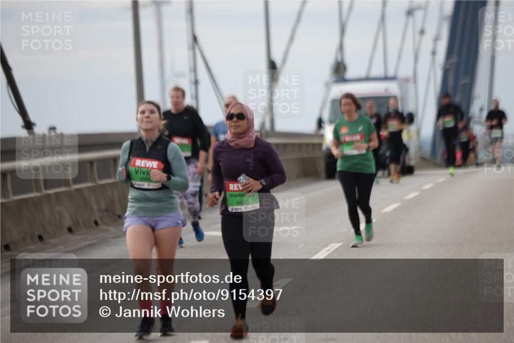03.10.2025 - Köhlbrandbrückenlauf Jannik Wohlers http://msf.ph/oto/9154397 03.10.2025 16:05:42 Position 1 8840, 8437 meine-sportfotos.de