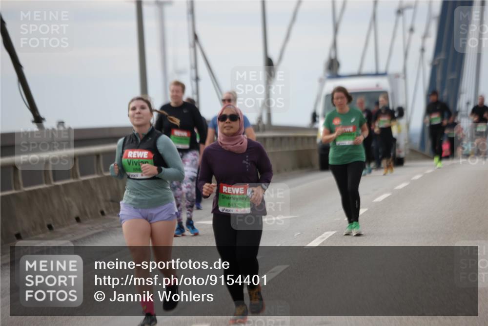 03.10.2025 - Köhlbrandbrückenlauf Jannik Wohlers http://msf.ph/oto/9154401 03.10.2025 16:05:42 Position 1 884, 8437 meine-sportfotos.de