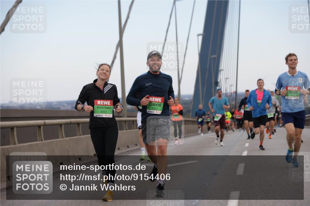 03.10.2025 - Köhlbrandbrückenlauf Jannik Wohlers http://msf.ph/oto/9154406 03.10.2025 15:23:54 Position 1 9353, 9354, 7882, 0 meine-sportfotos.de
