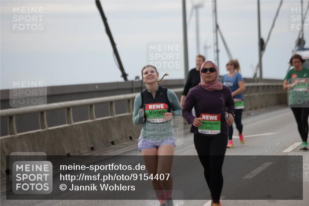 03.10.2025 - Köhlbrandbrückenlauf Jannik Wohlers http://msf.ph/oto/9154407 03.10.2025 16:05:43 Position 1 8840, 8437 meine-sportfotos.de