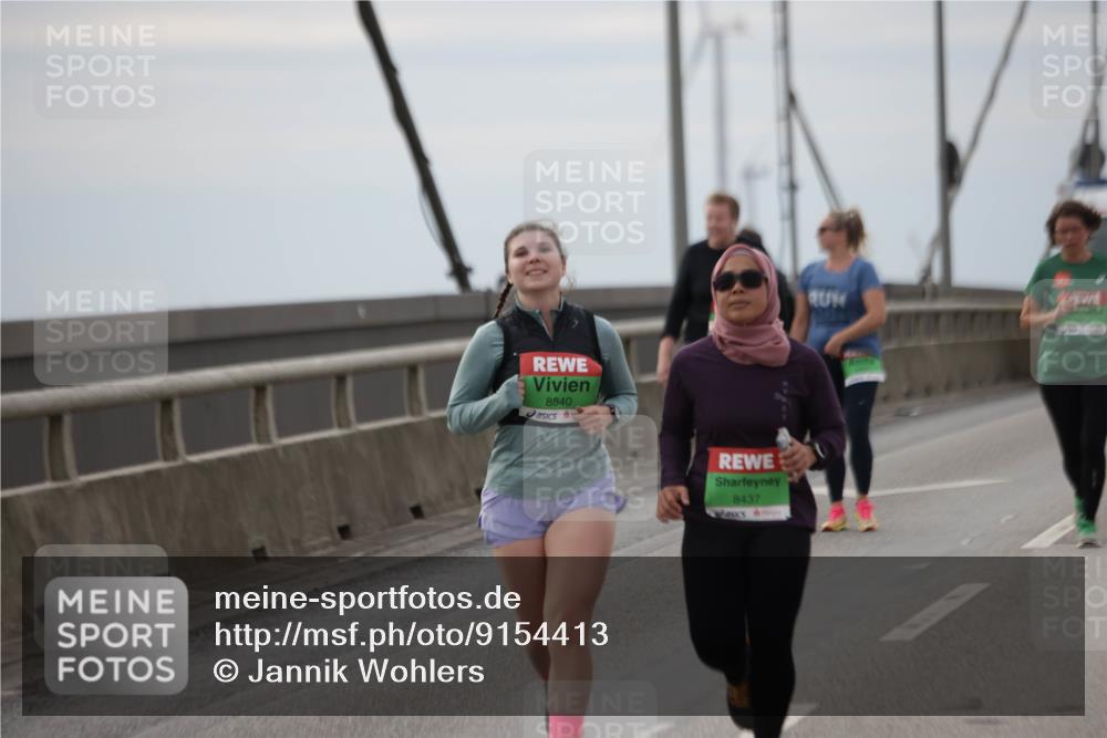 03.10.2025 - Köhlbrandbrückenlauf Jannik Wohlers http://msf.ph/oto/9154413 03.10.2025 16:05:43 Position 1 8840, 8437 meine-sportfotos.de