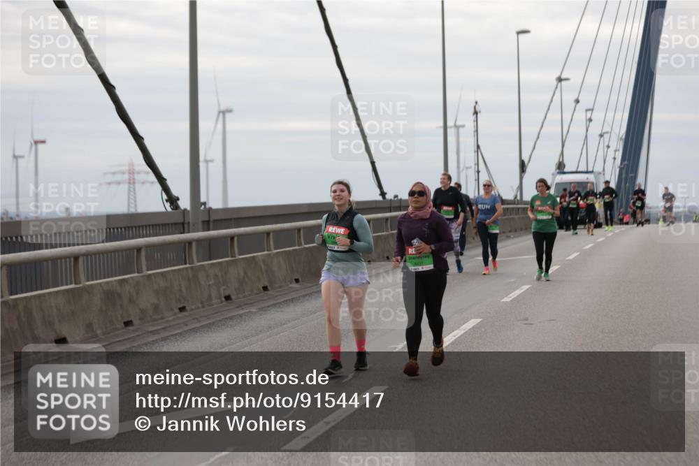 03.10.2025 - Köhlbrandbrückenlauf Jannik Wohlers http://msf.ph/oto/9154417 03.10.2025 16:05:44 Position 1 8437 meine-sportfotos.de