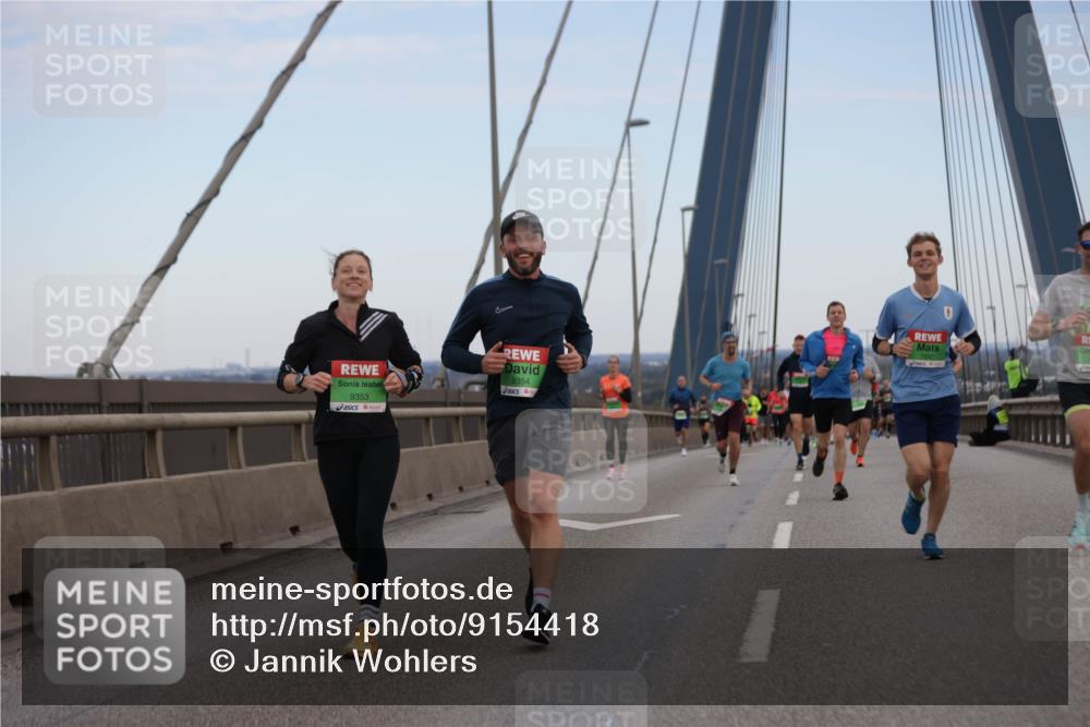03.10.2025 - Köhlbrandbrückenlauf Jannik Wohlers http://msf.ph/oto/9154418 03.10.2025 15:23:54 Position 1 9353, 9354 meine-sportfotos.de