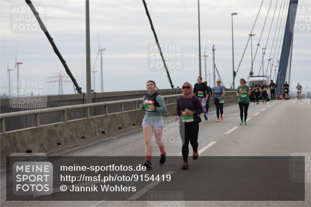 03.10.2025 - Köhlbrandbrückenlauf Jannik Wohlers http://msf.ph/oto/9154419 03.10.2025 16:05:44 Position 1  meine-sportfotos.de
