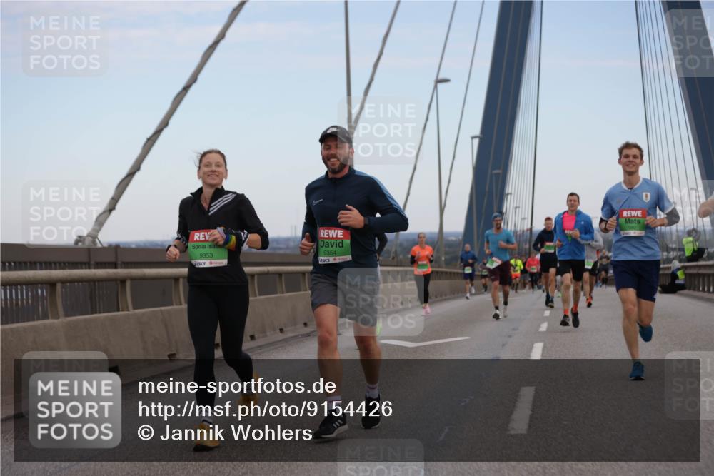 03.10.2025 - Köhlbrandbrückenlauf Jannik Wohlers http://msf.ph/oto/9154426 03.10.2025 15:23:55 Position 1 9353, 9354 meine-sportfotos.de