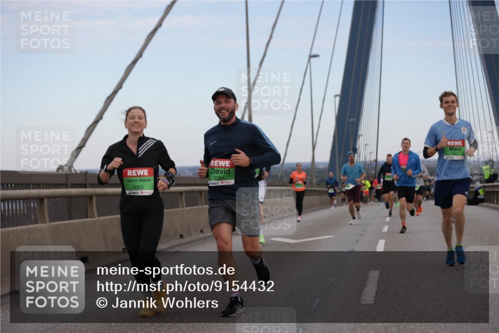 03.10.2025 - Köhlbrandbrückenlauf Jannik Wohlers http://msf.ph/oto/9154432 03.10.2025 15:23:55 Position 1 9353, 9354, 7882 meine-sportfotos.de