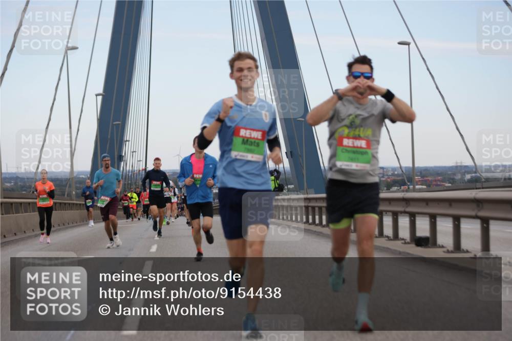 03.10.2025 - Köhlbrandbrückenlauf Jannik Wohlers http://msf.ph/oto/9154438 03.10.2025 15:23:56 Position 1 475 meine-sportfotos.de