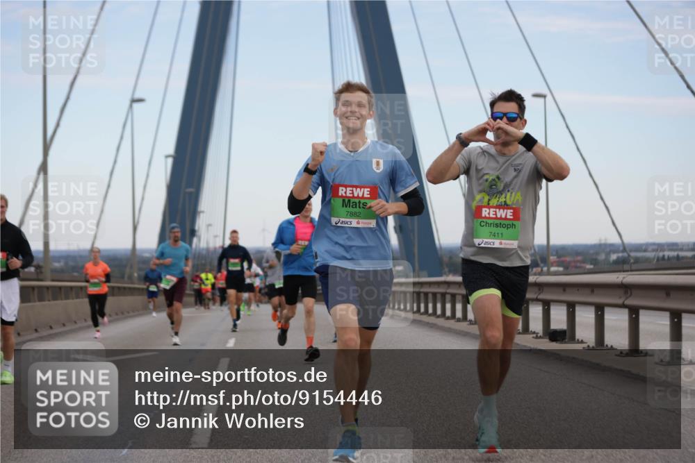 03.10.2025 - Köhlbrandbrückenlauf Jannik Wohlers http://msf.ph/oto/9154446 03.10.2025 15:23:56 Position 1 10, 7882, 7411 meine-sportfotos.de