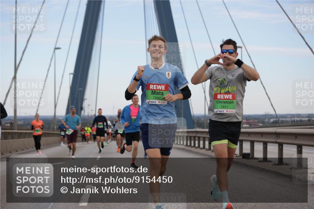 03.10.2025 - Köhlbrandbrückenlauf Jannik Wohlers http://msf.ph/oto/9154450 03.10.2025 15:23:56 Position 1 130, 7882, 7411 meine-sportfotos.de