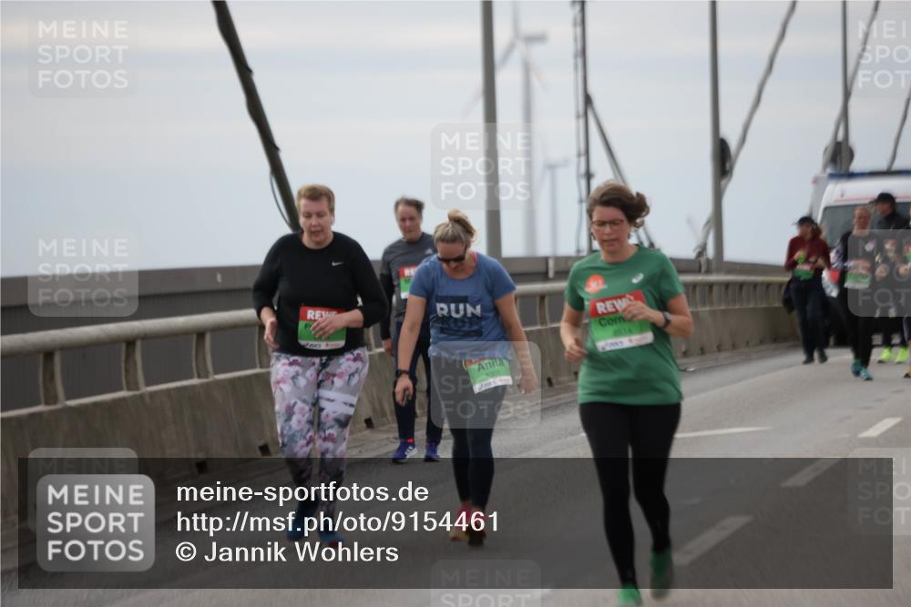 03.10.2025 - Köhlbrandbrückenlauf Jannik Wohlers http://msf.ph/oto/9154461 03.10.2025 16:05:47 Position 1 8301, 6, 8514 meine-sportfotos.de