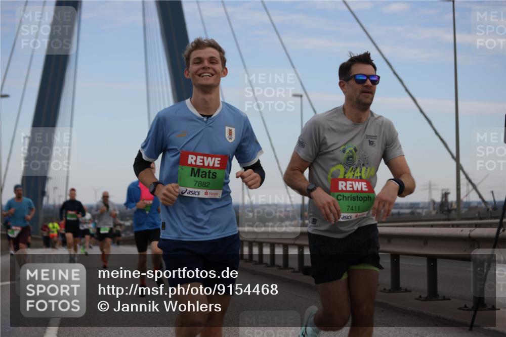 03.10.2025 - Köhlbrandbrückenlauf Jannik Wohlers http://msf.ph/oto/9154468 03.10.2025 15:23:57 Position 1 7882, 10, 7411 meine-sportfotos.de