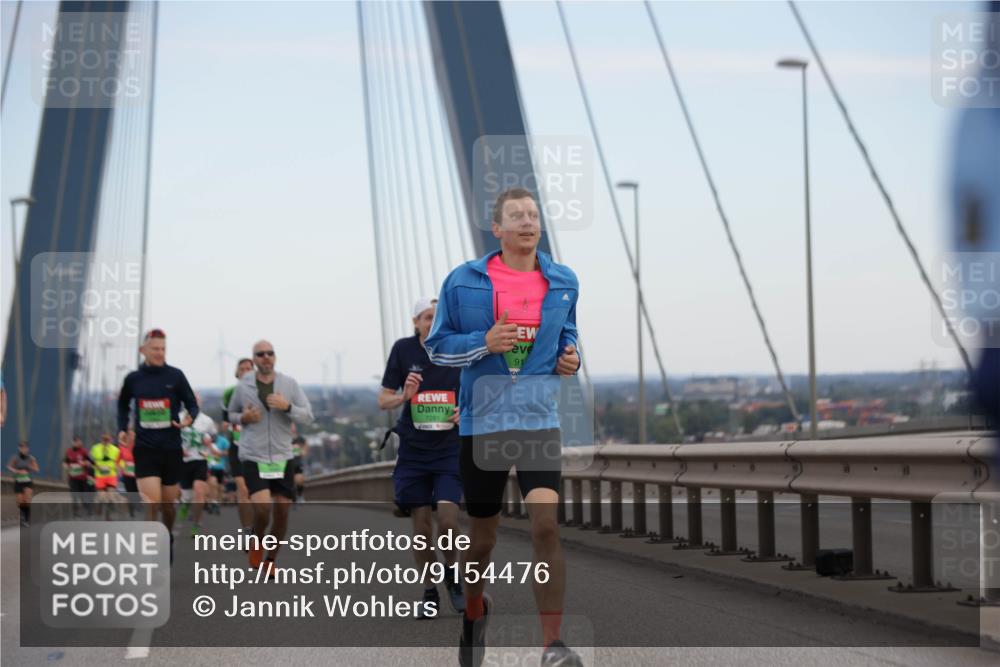 03.10.2025 - Köhlbrandbrückenlauf Jannik Wohlers http://msf.ph/oto/9154476 03.10.2025 15:23:57 Position 1 91 meine-sportfotos.de