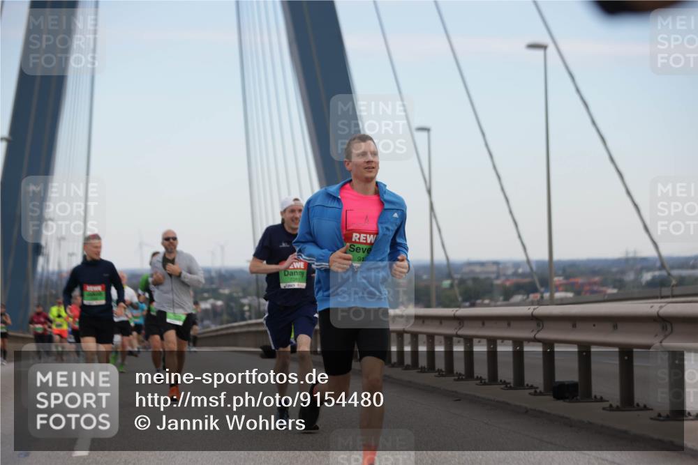 03.10.2025 - Köhlbrandbrückenlauf Jannik Wohlers http://msf.ph/oto/9154480 03.10.2025 15:23:58 Position 1 91 meine-sportfotos.de