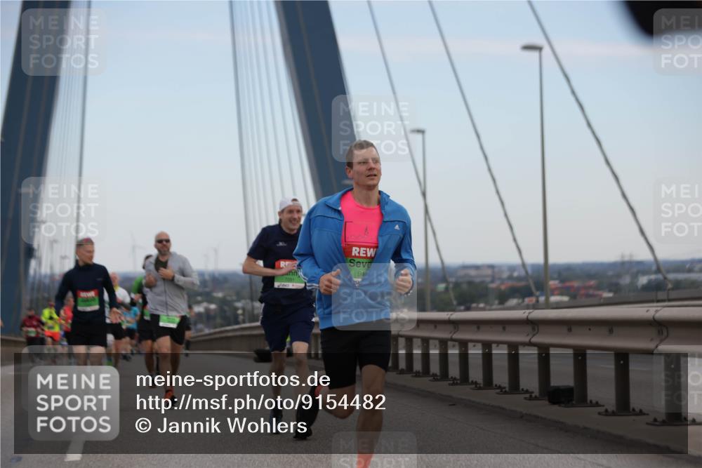 03.10.2025 - Köhlbrandbrückenlauf Jannik Wohlers http://msf.ph/oto/9154482 03.10.2025 15:23:58 Position 1 91 meine-sportfotos.de