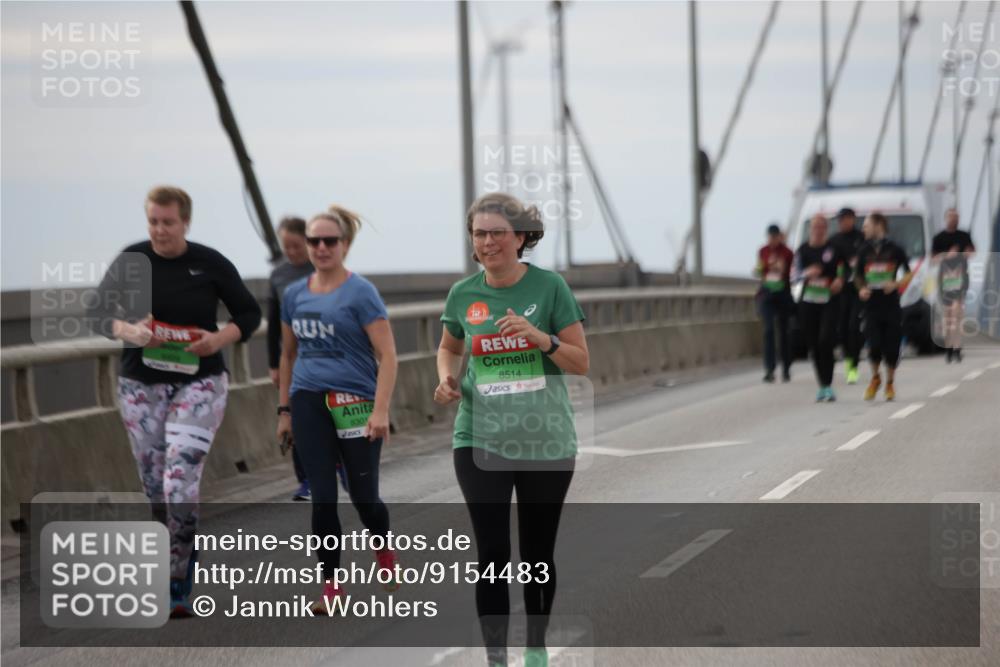03.10.2025 - Köhlbrandbrückenlauf Jannik Wohlers http://msf.ph/oto/9154483 03.10.2025 16:05:49 Position 1 8301, 8514 meine-sportfotos.de