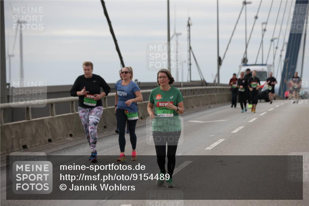 03.10.2025 - Köhlbrandbrückenlauf Jannik Wohlers http://msf.ph/oto/9154489 03.10.2025 16:05:49 Position 1 8301, 8514 meine-sportfotos.de