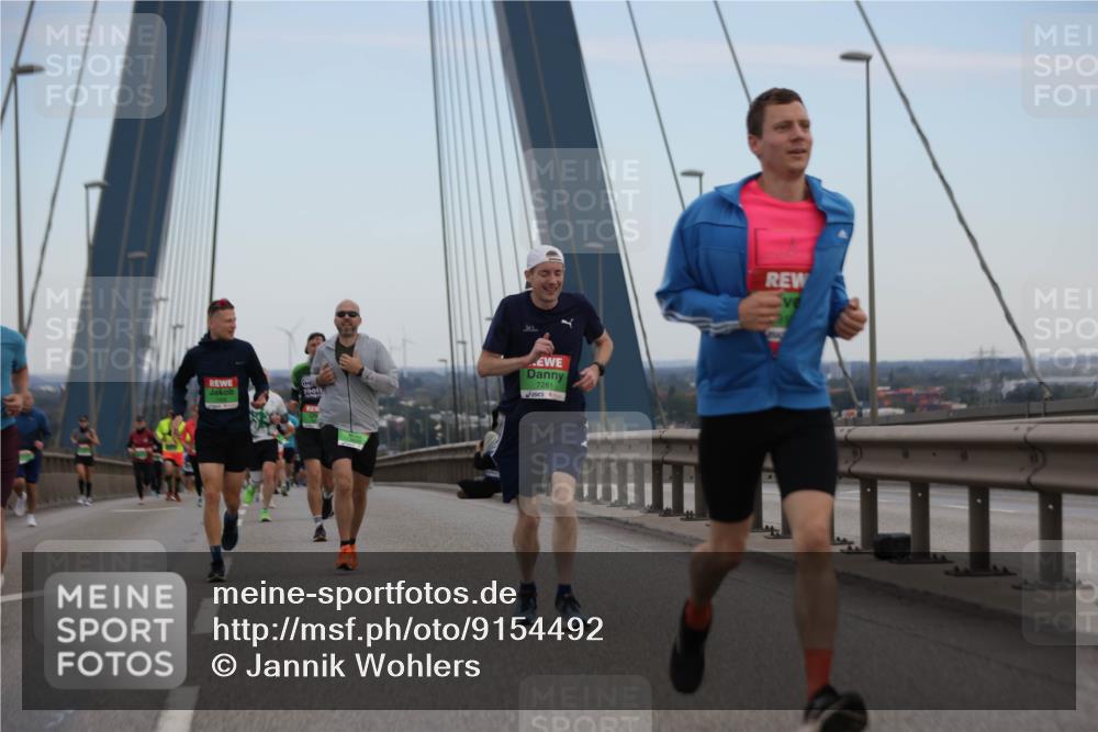 03.10.2025 - Köhlbrandbrückenlauf Jannik Wohlers http://msf.ph/oto/9154492 03.10.2025 15:23:58 Position 1 7281 meine-sportfotos.de