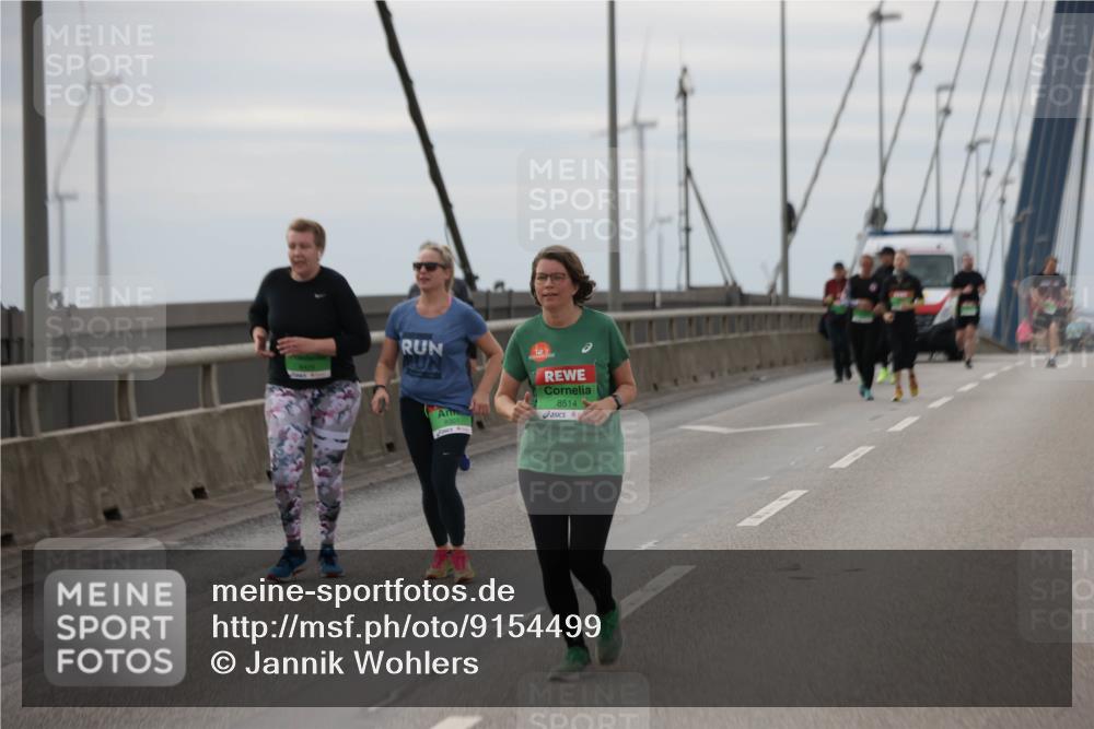 03.10.2025 - Köhlbrandbrückenlauf Jannik Wohlers http://msf.ph/oto/9154499 03.10.2025 16:05:50 Position 1 8301, 8514 meine-sportfotos.de