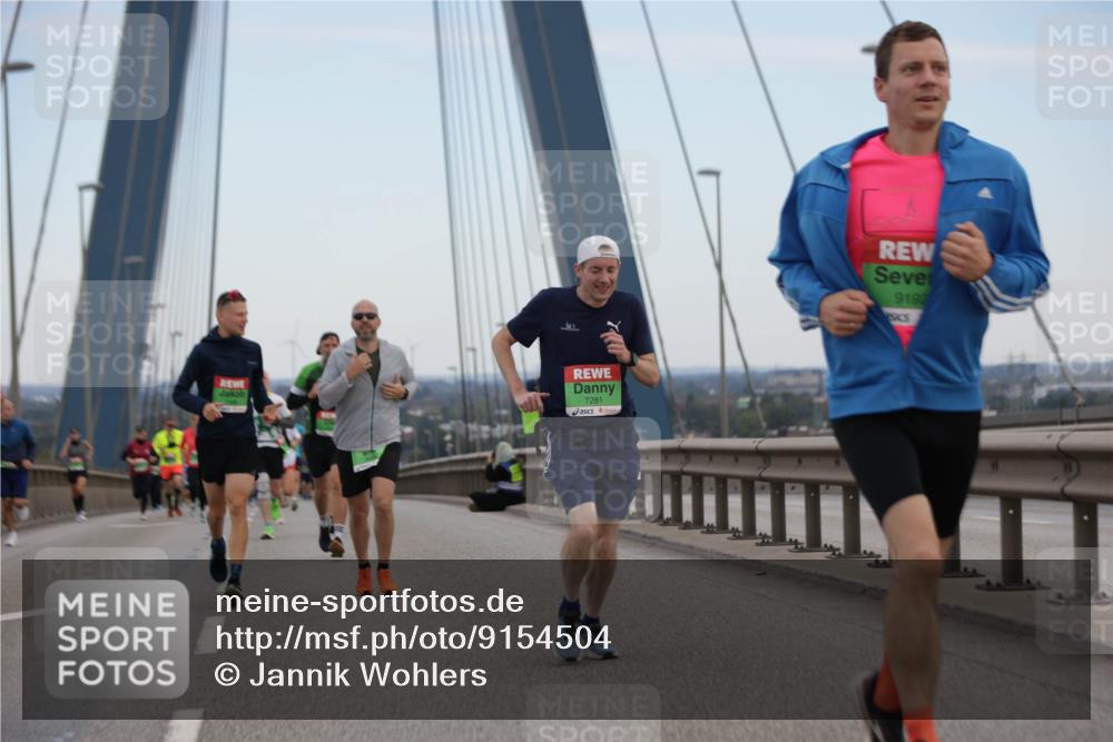 03.10.2025 - Köhlbrandbrückenlauf Jannik Wohlers http://msf.ph/oto/9154504 03.10.2025 15:23:59 Position 1 7281, 9192 meine-sportfotos.de