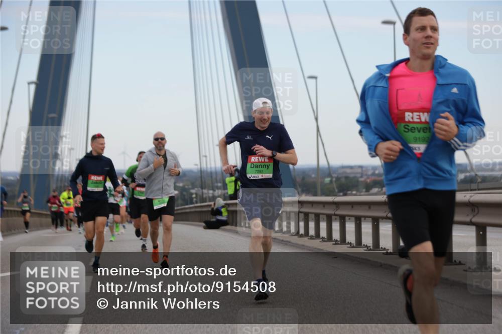 03.10.2025 - Köhlbrandbrückenlauf Jannik Wohlers http://msf.ph/oto/9154508 03.10.2025 15:23:59 Position 1 7281, 9192 meine-sportfotos.de