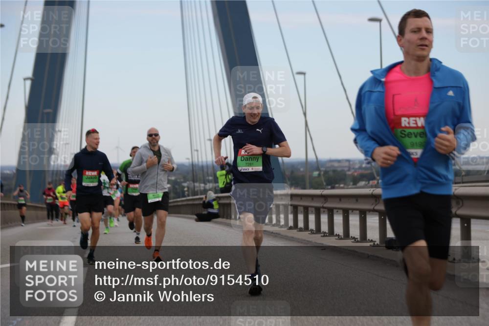 03.10.2025 - Köhlbrandbrückenlauf Jannik Wohlers http://msf.ph/oto/9154510 03.10.2025 15:23:59 Position 1 7281, 9192 meine-sportfotos.de