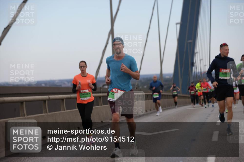 03.10.2025 - Köhlbrandbrückenlauf Jannik Wohlers http://msf.ph/oto/9154512 03.10.2025 15:23:59 Position 1 8994 meine-sportfotos.de