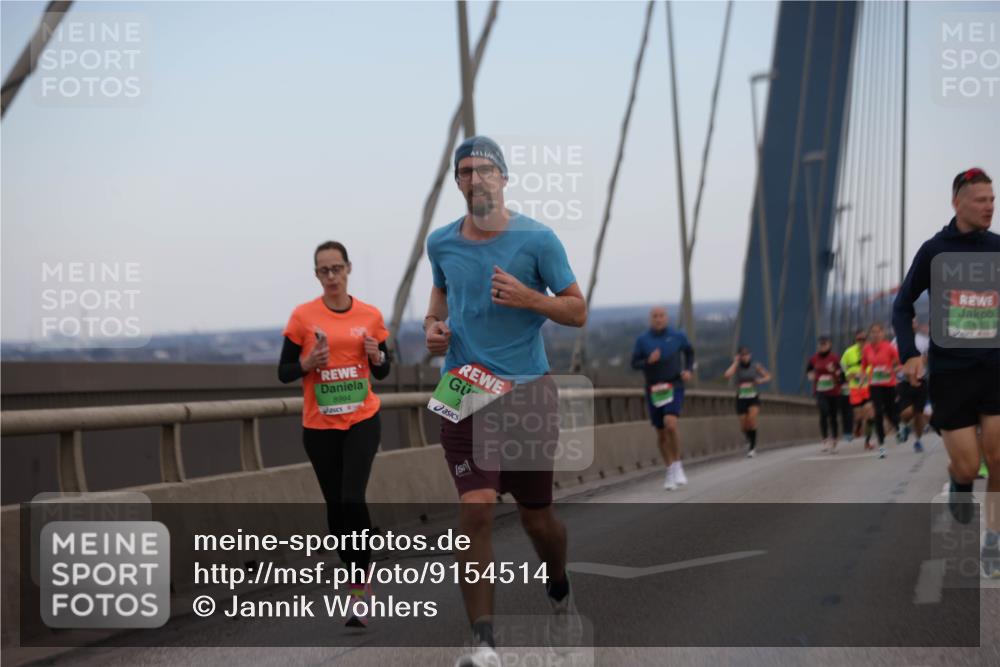 03.10.2025 - Köhlbrandbrückenlauf Jannik Wohlers http://msf.ph/oto/9154514 03.10.2025 15:23:59 Position 1 8994 meine-sportfotos.de