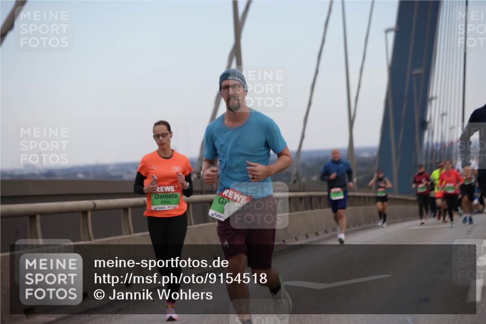 03.10.2025 - Köhlbrandbrückenlauf Jannik Wohlers http://msf.ph/oto/9154518 03.10.2025 15:24:00 Position 1 8994 meine-sportfotos.de