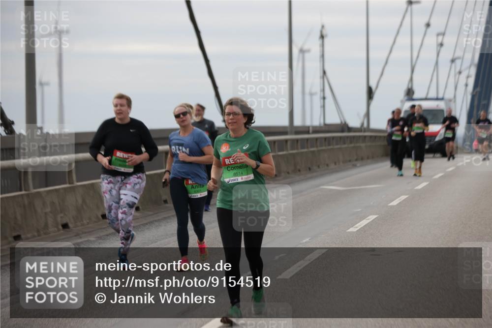 03.10.2025 - Köhlbrandbrückenlauf Jannik Wohlers http://msf.ph/oto/9154519 03.10.2025 16:05:50 Position 1 8301, 8514 meine-sportfotos.de