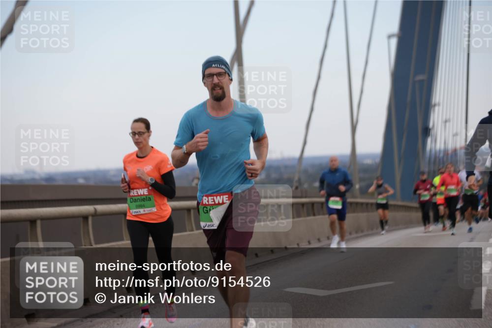 03.10.2025 - Köhlbrandbrückenlauf Jannik Wohlers http://msf.ph/oto/9154526 03.10.2025 15:24:00 Position 1 8994 meine-sportfotos.de