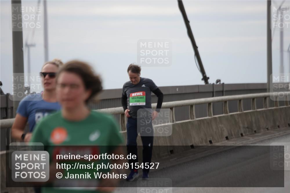 03.10.2025 - Köhlbrandbrückenlauf Jannik Wohlers http://msf.ph/oto/9154527 03.10.2025 16:05:52 Position 1 8341 meine-sportfotos.de