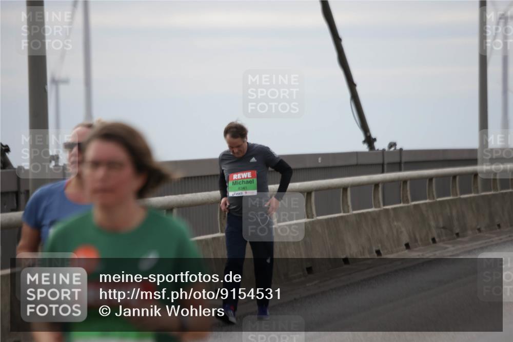 03.10.2025 - Köhlbrandbrückenlauf Jannik Wohlers http://msf.ph/oto/9154531 03.10.2025 16:05:52 Position 1 8341 meine-sportfotos.de